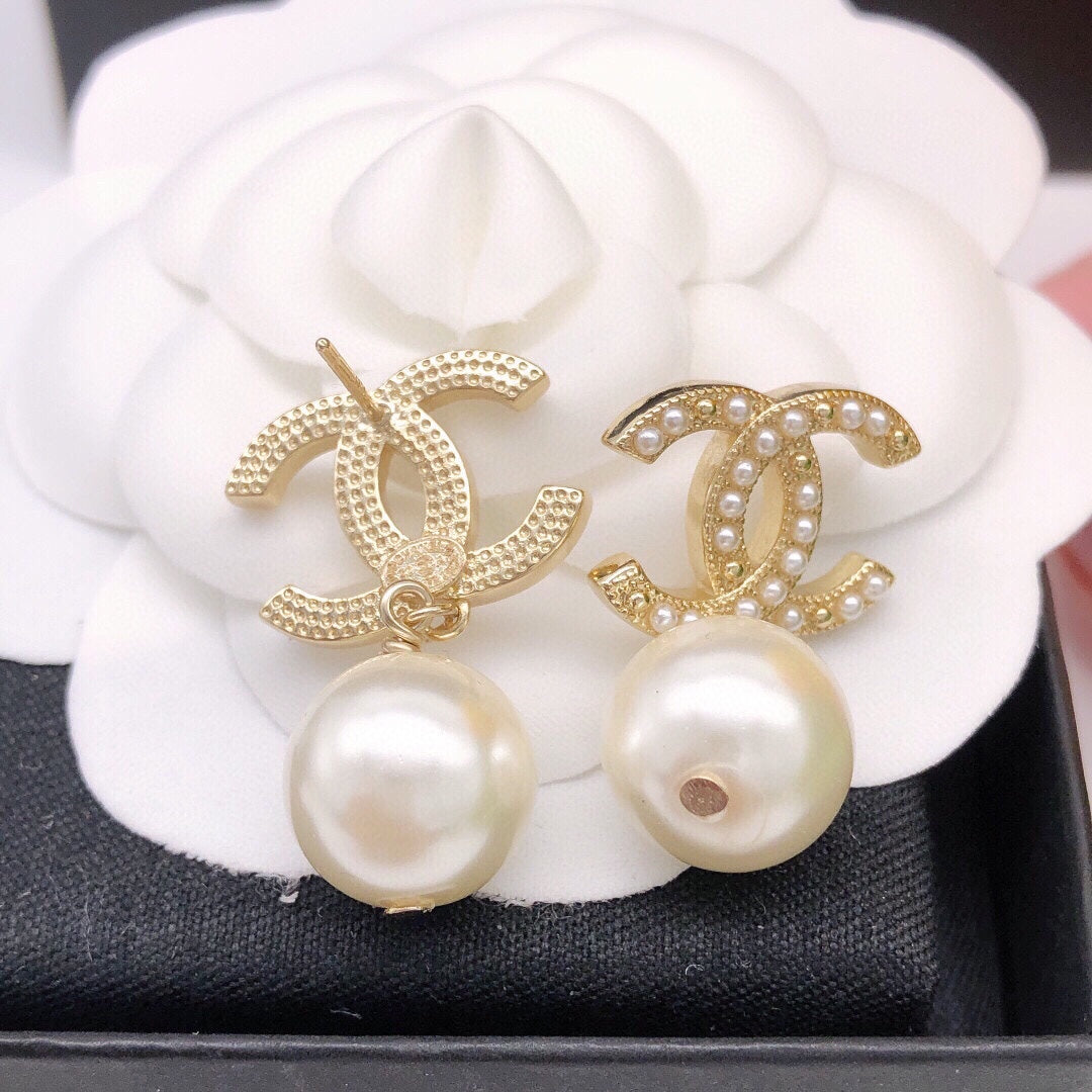 18K  Chanel Pearl Drop Earrings