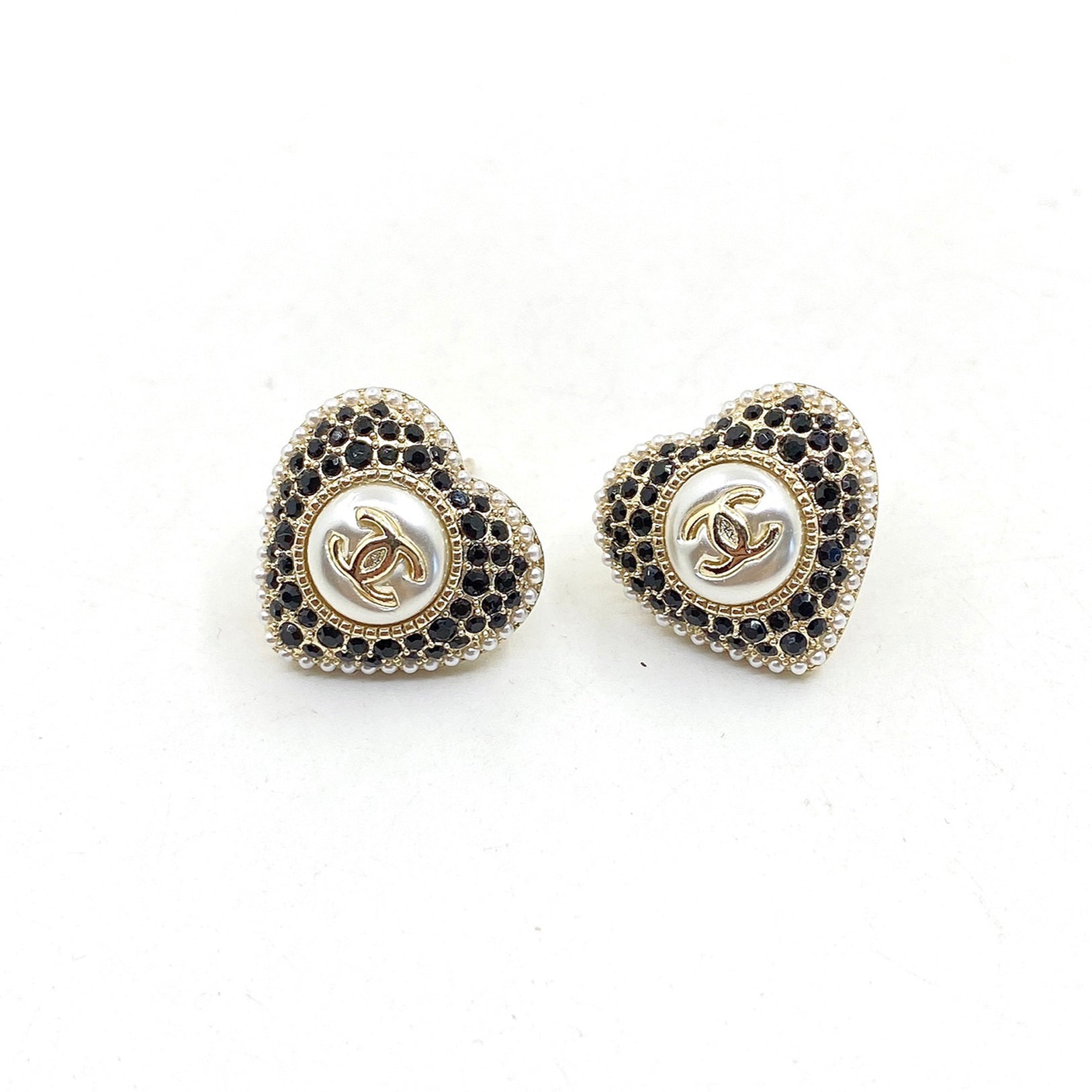18K  Chanel Heart Crystals Earrings