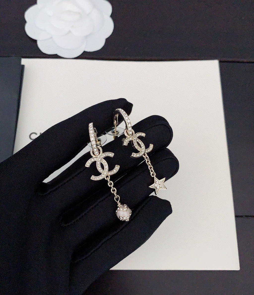 18K  Chanel Star Pearls Pendant Earrings