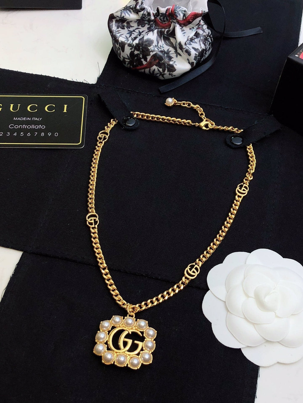 18K Double Gucci Pearl Double Gucci Necklace