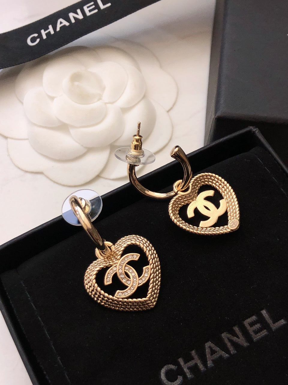 18K  Chanel Heart Strass Earrings