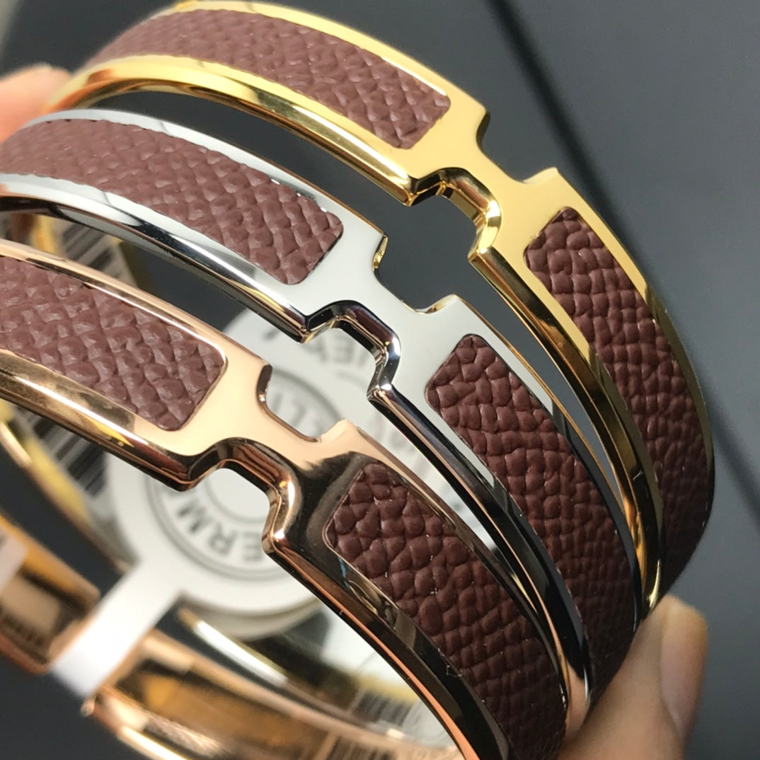 18K Olympe Light Brown Hermes Bracelet