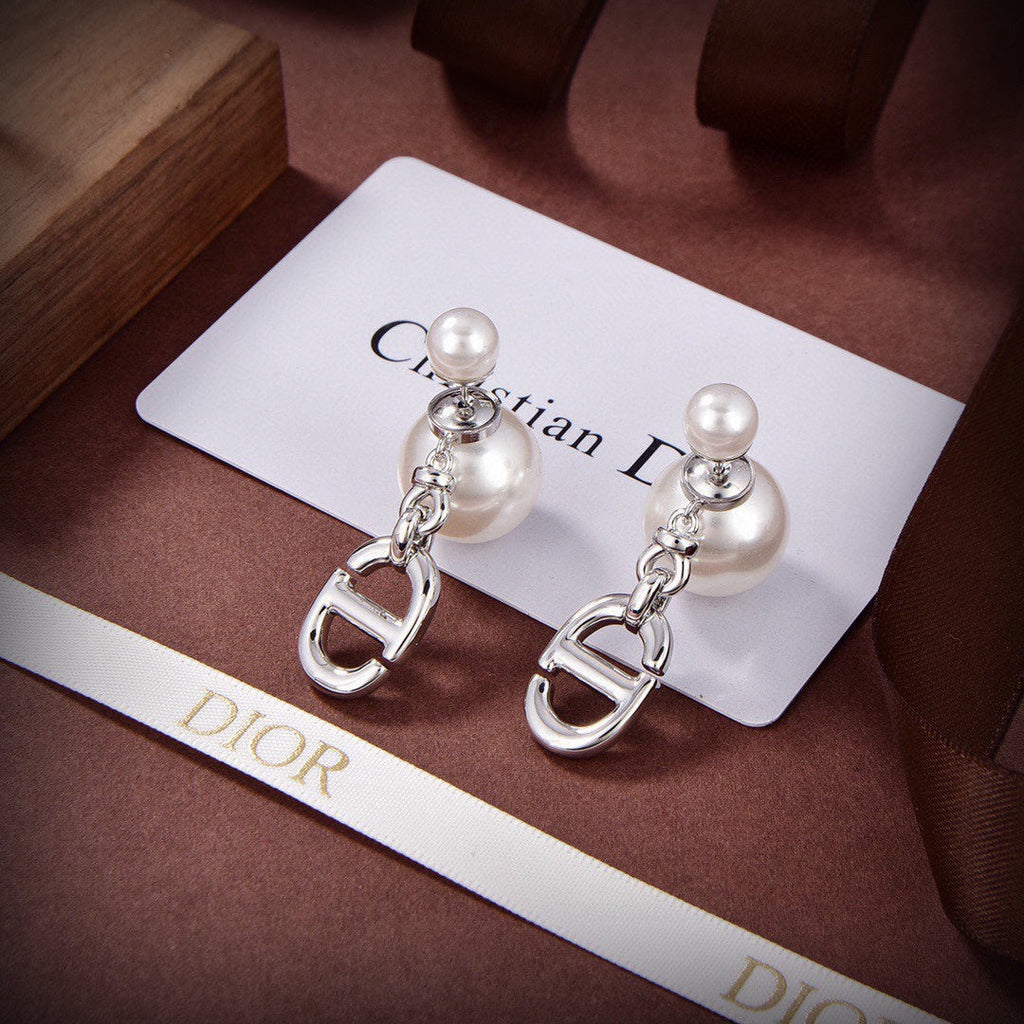 18K Dior 30 Montaigne Earrings