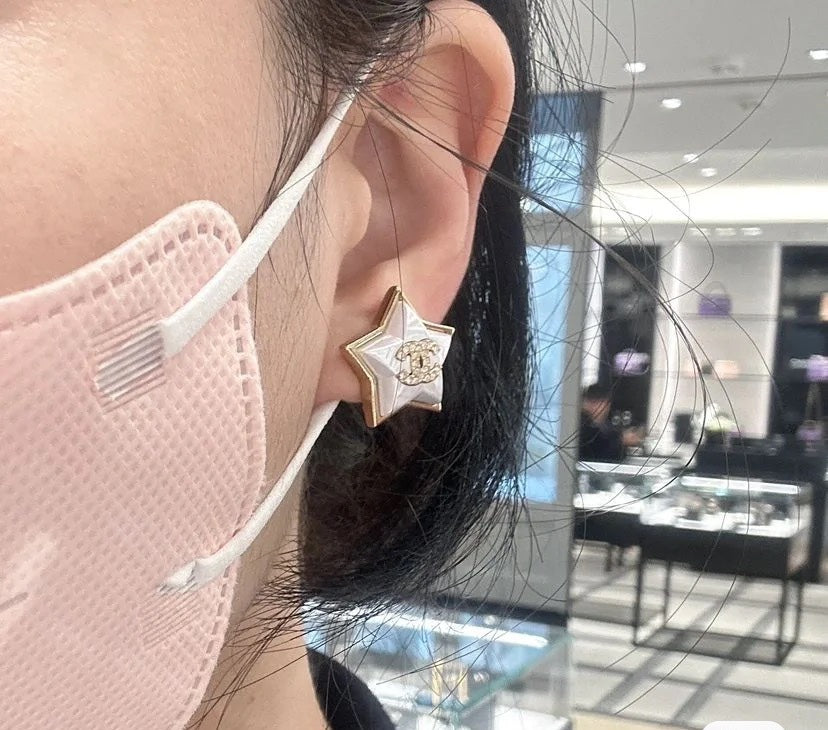 18K  Chanel Star Pearl Earrings