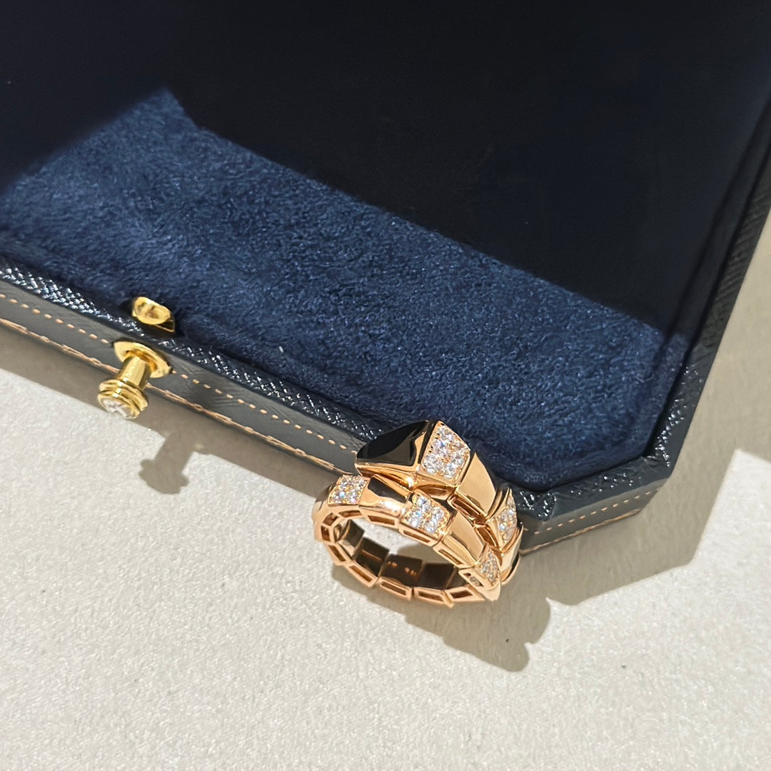 18K BVLGARI Serpenti Viper Black Ring