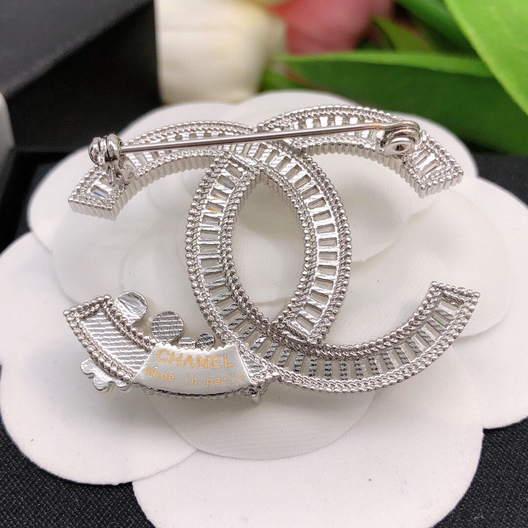 18K  Chanel Star Crystals Brooch