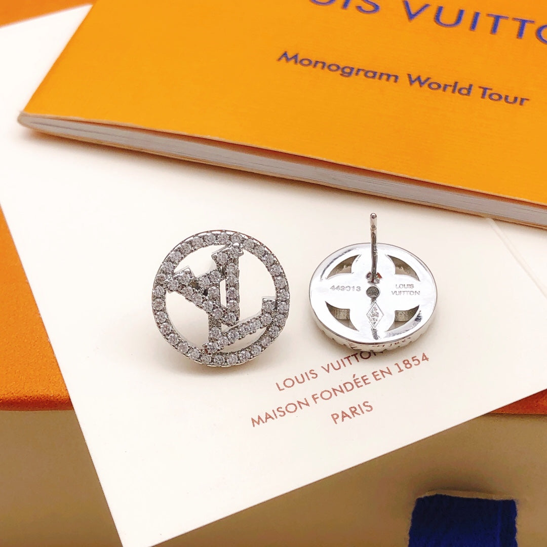 18K Louis Vuitton Blossom Diamond Earrings