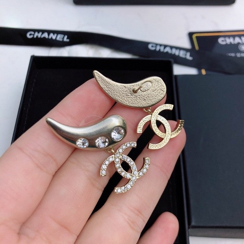 18K  Chanel Feather Diamond Gold Earrings