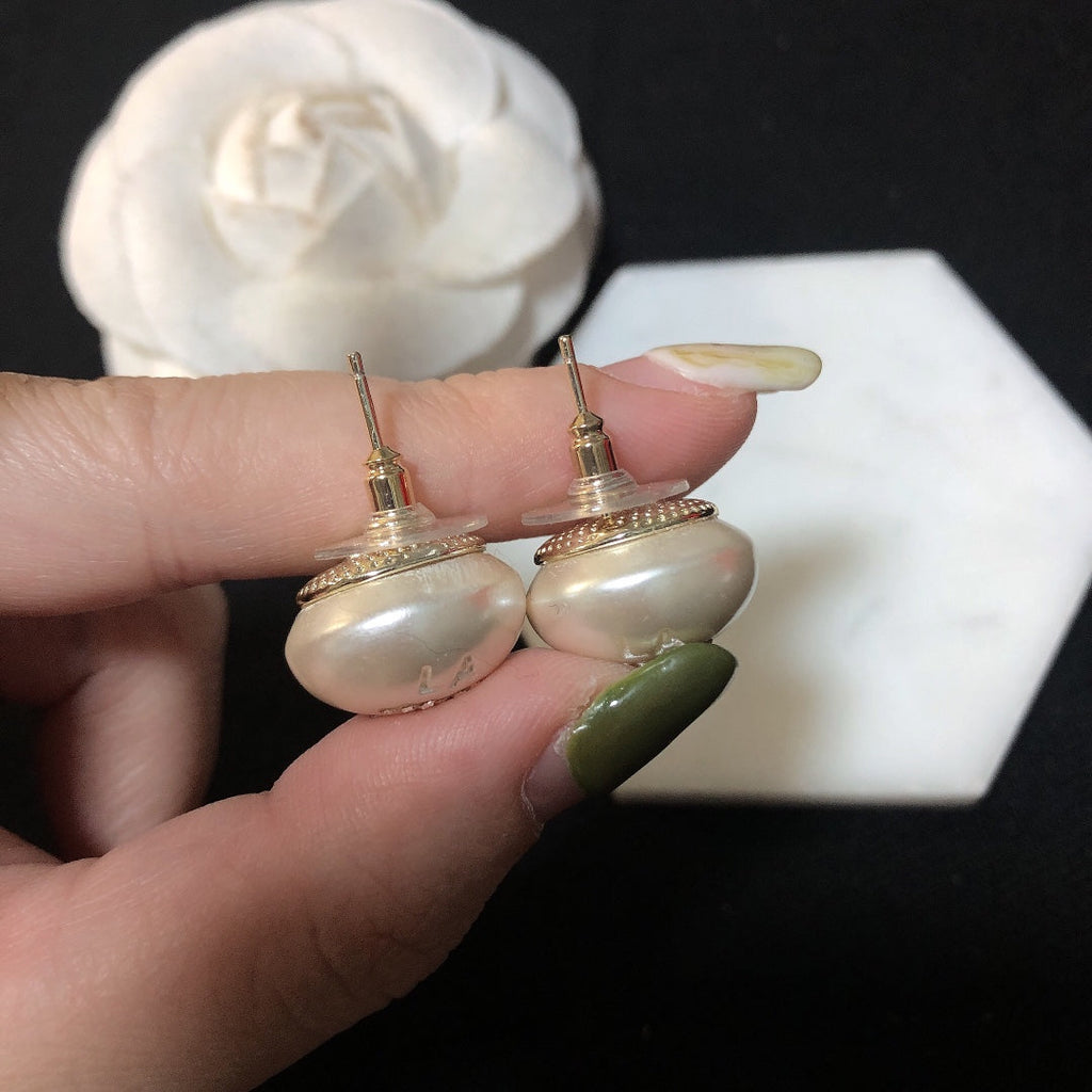 18K  Chanel Pearl Earrings