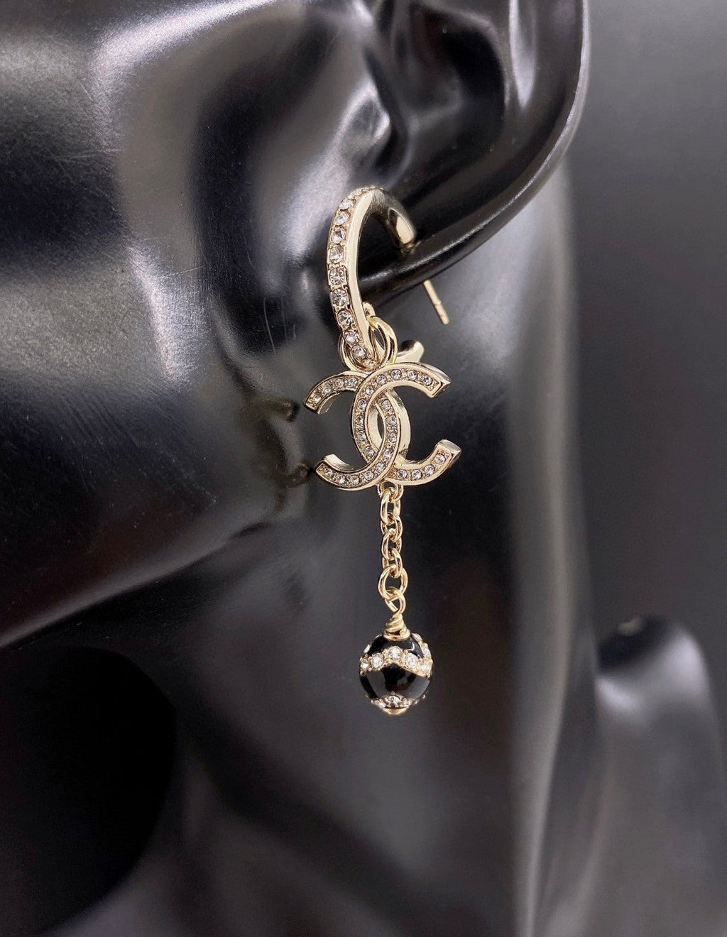 18K  Chanel Pearl Long Pendant Earrings
