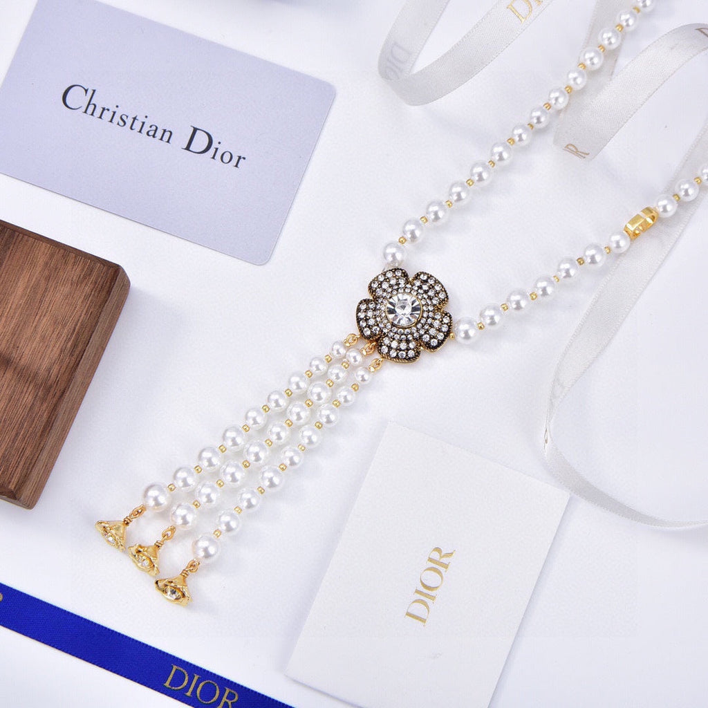 18K Dior Jardin Enchante Necklace