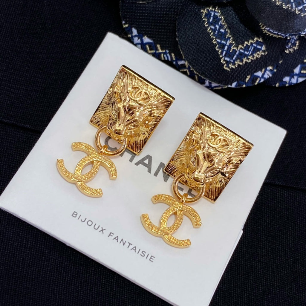 18K  Chanel Lion Sharp Earrings