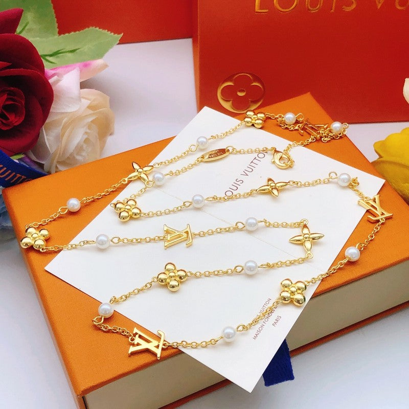 18K Louis Vuitton Idylle Blossom Monogram Necklace