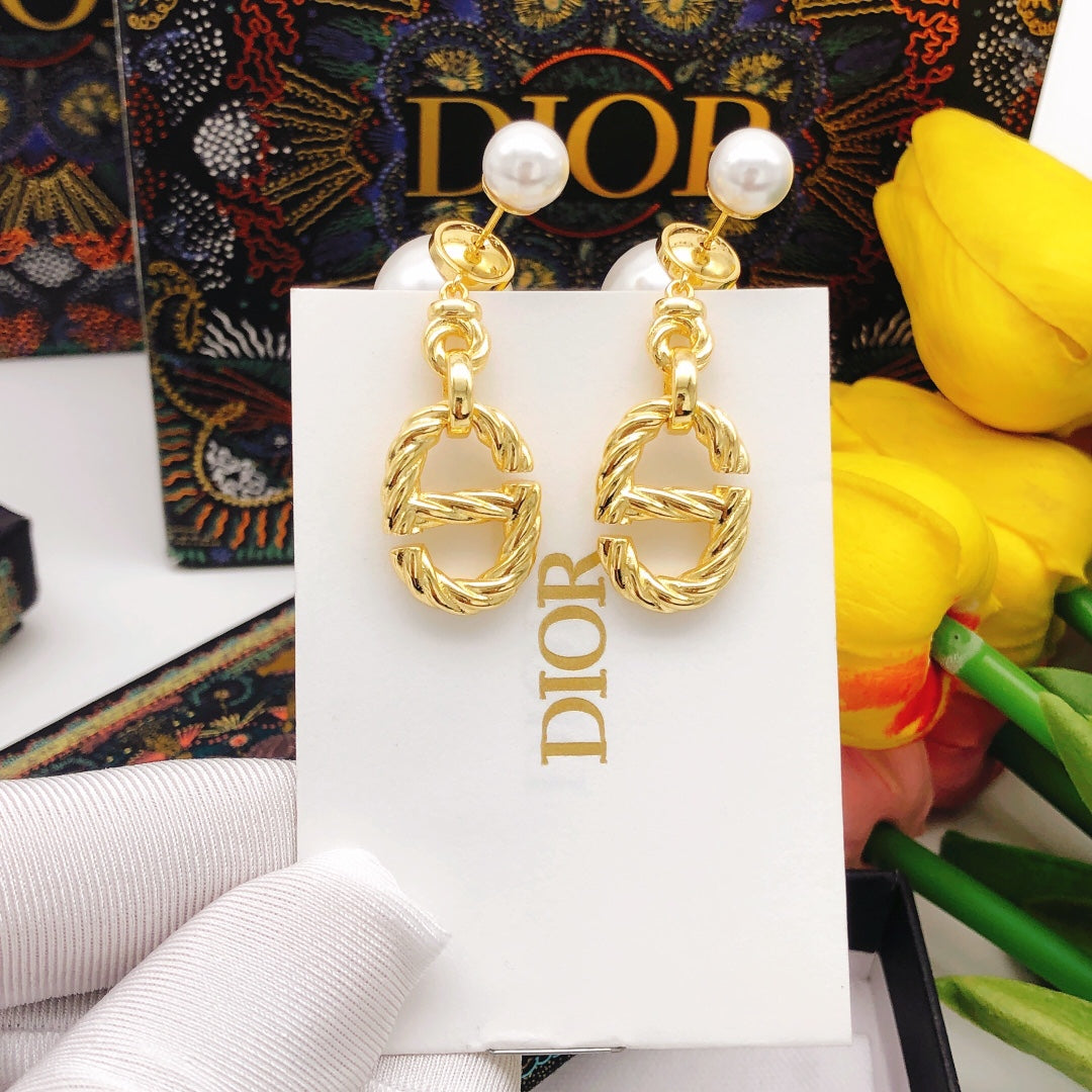 18K Dior 30 Montaigne Pearls Earrings