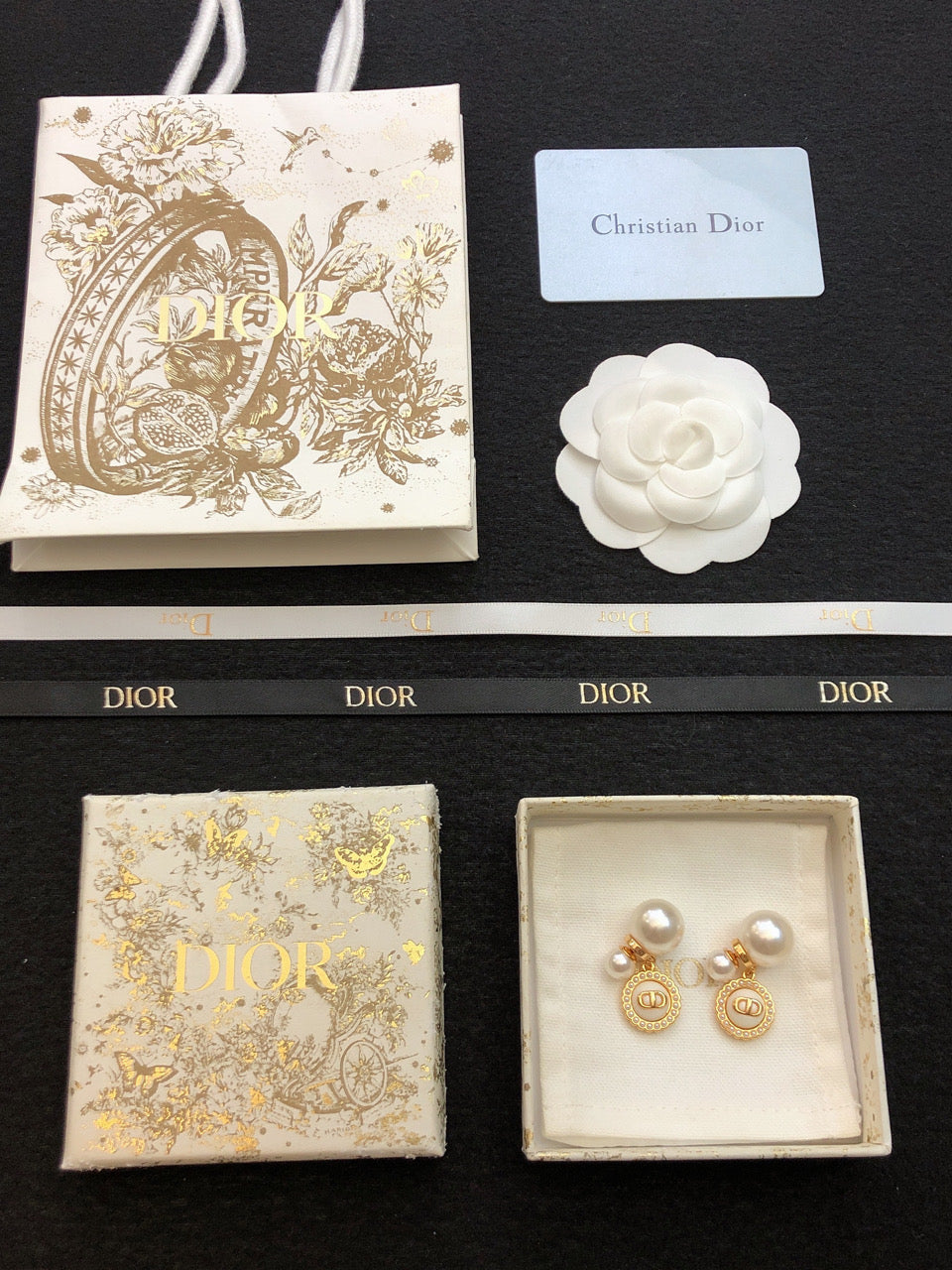 18K Dior Pearls Earrings