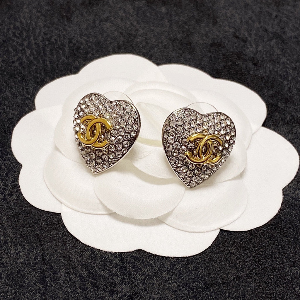 18K  Chanel Heart Diamonds Earrings