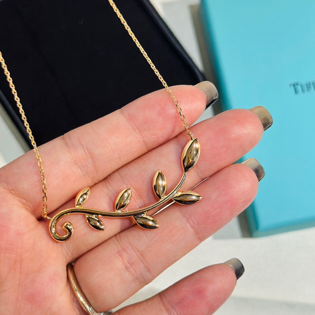 18K Tiffany Olive Leaf Vine Pendant Necklace