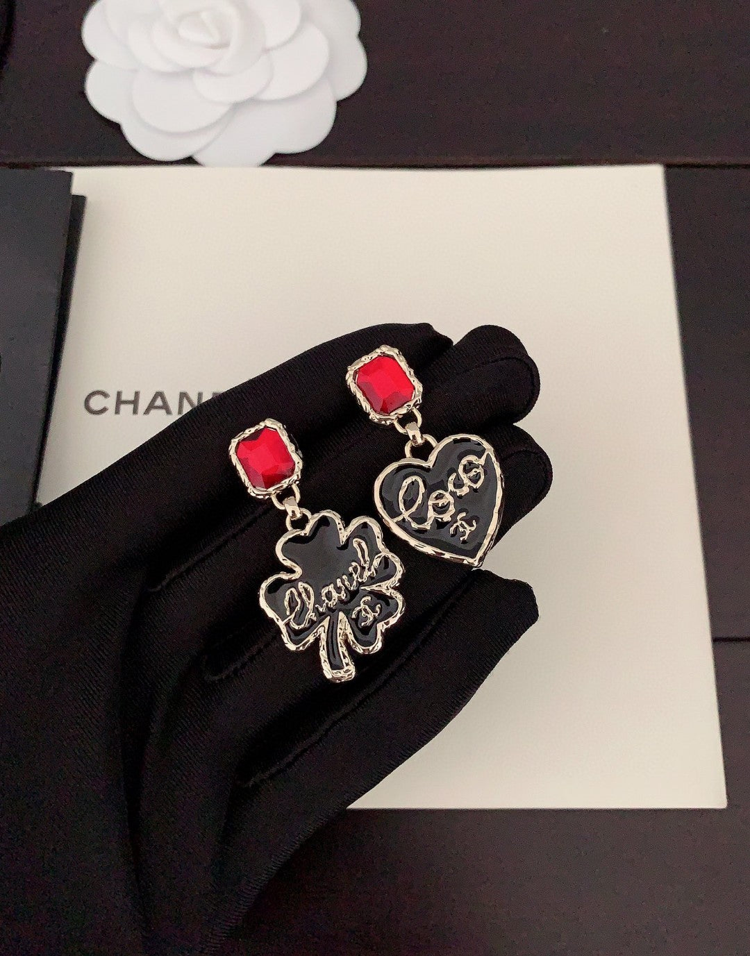 18K  Chanel Heart Earrings