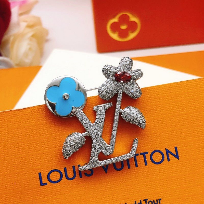 18K Louis Vuitton Blooming Brooch