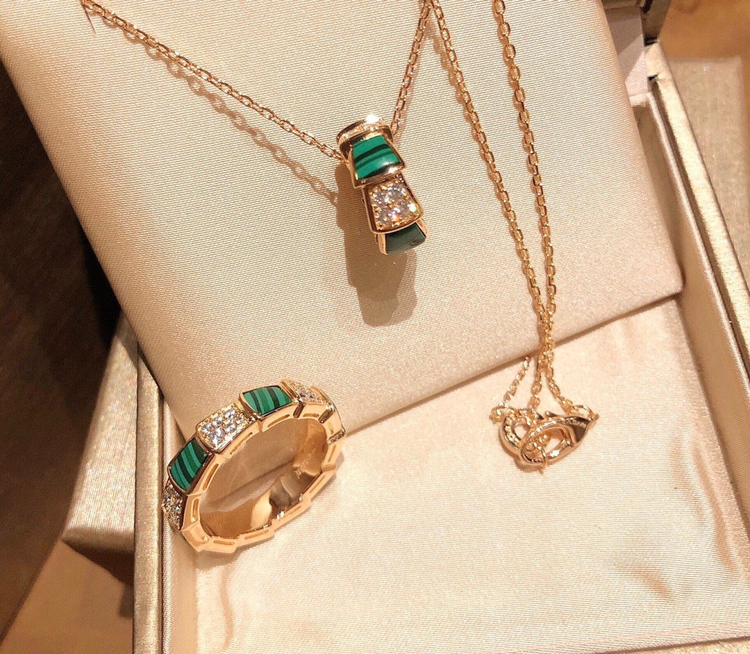 18K BVLGARI Serpenti Viper Malachite Ring