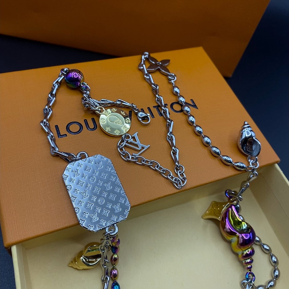 18K Louis Vuitton Shell Necklace