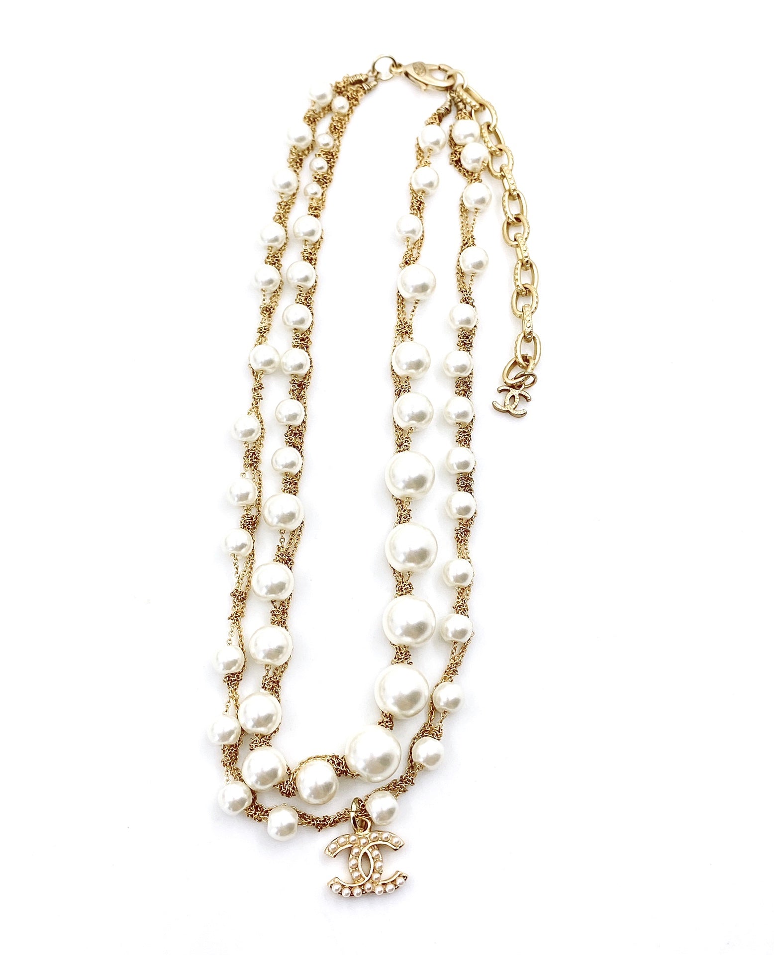 18K  Chanel Pearls Necklace
