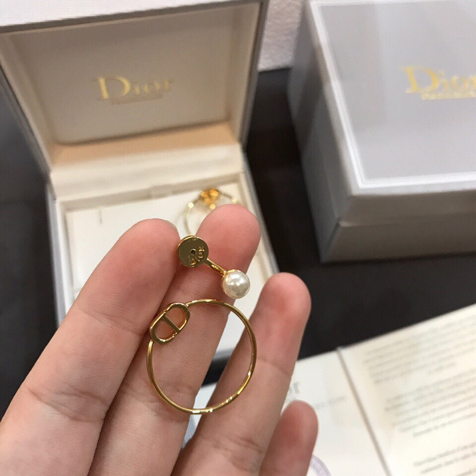 18K Dior 30 Montaigne Pearl Earrings