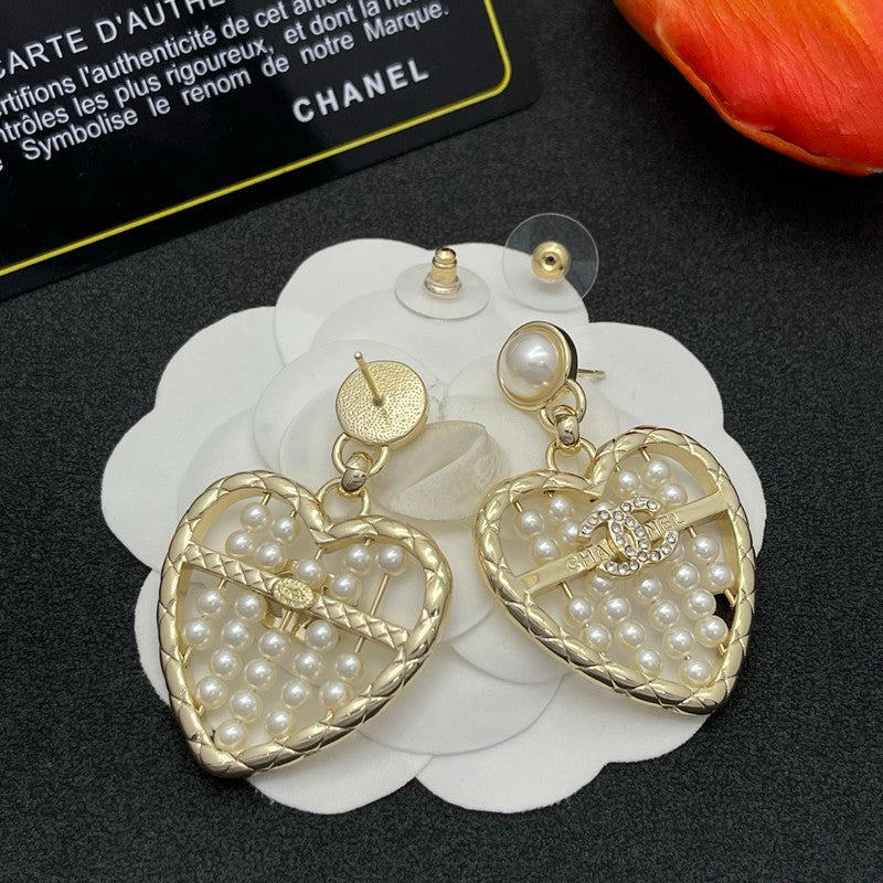 18K  Chanel Gold Hear Pearl Earrings