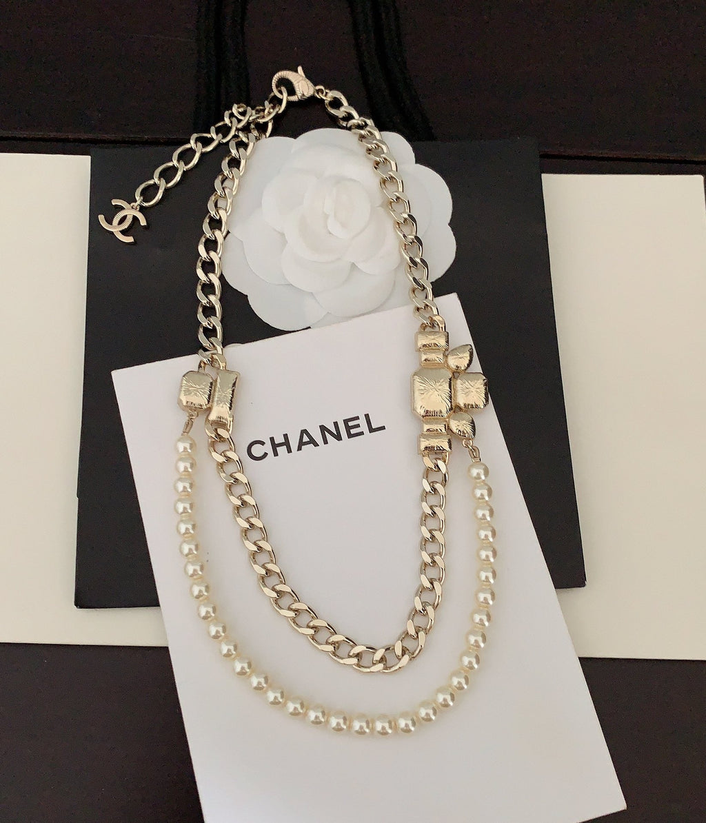 18K  Chanel Pearls Crystals Necklace