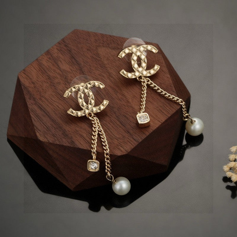18K  Chanel Long Pearl Pendant Earrings