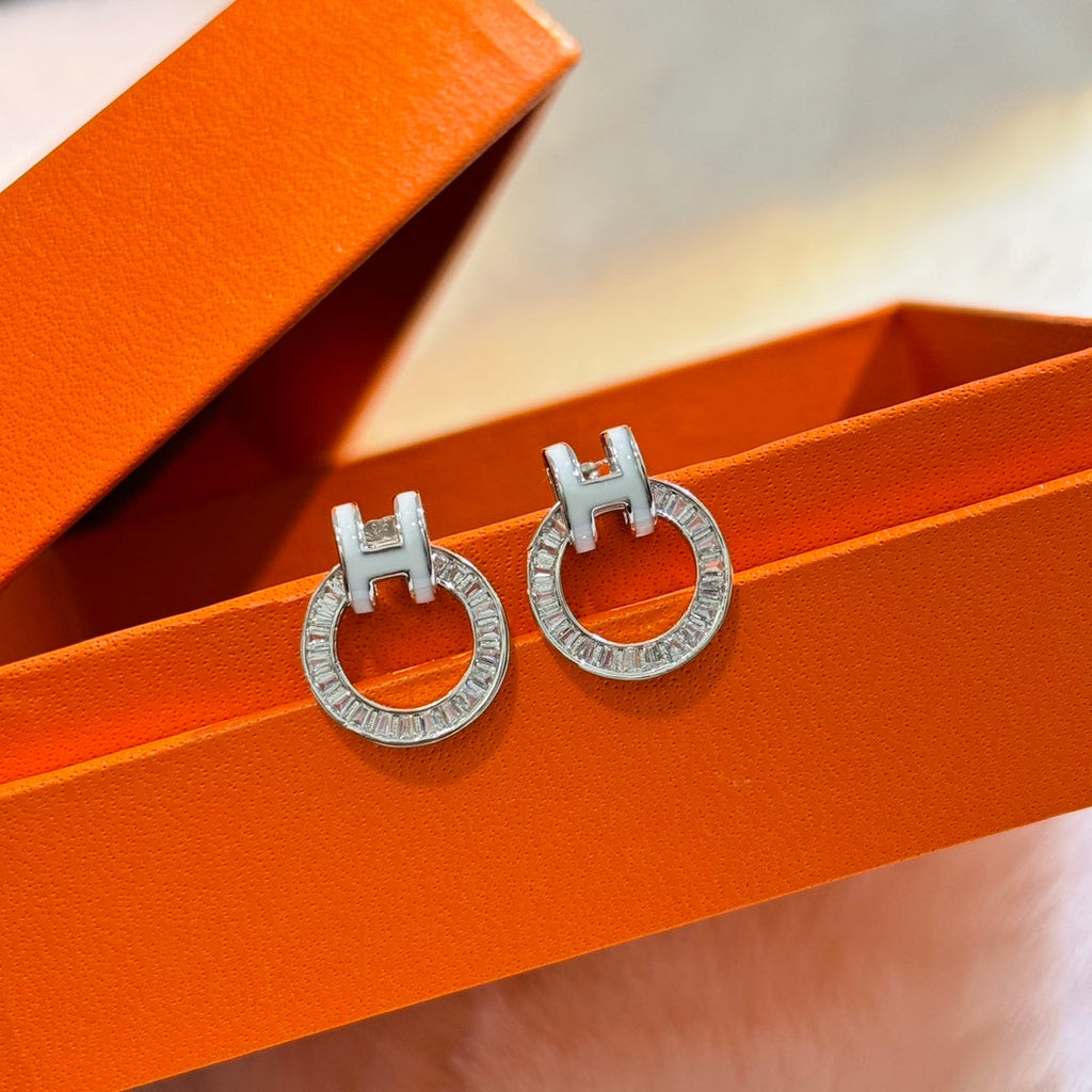 18K Clic Hermes Diamond Earrings