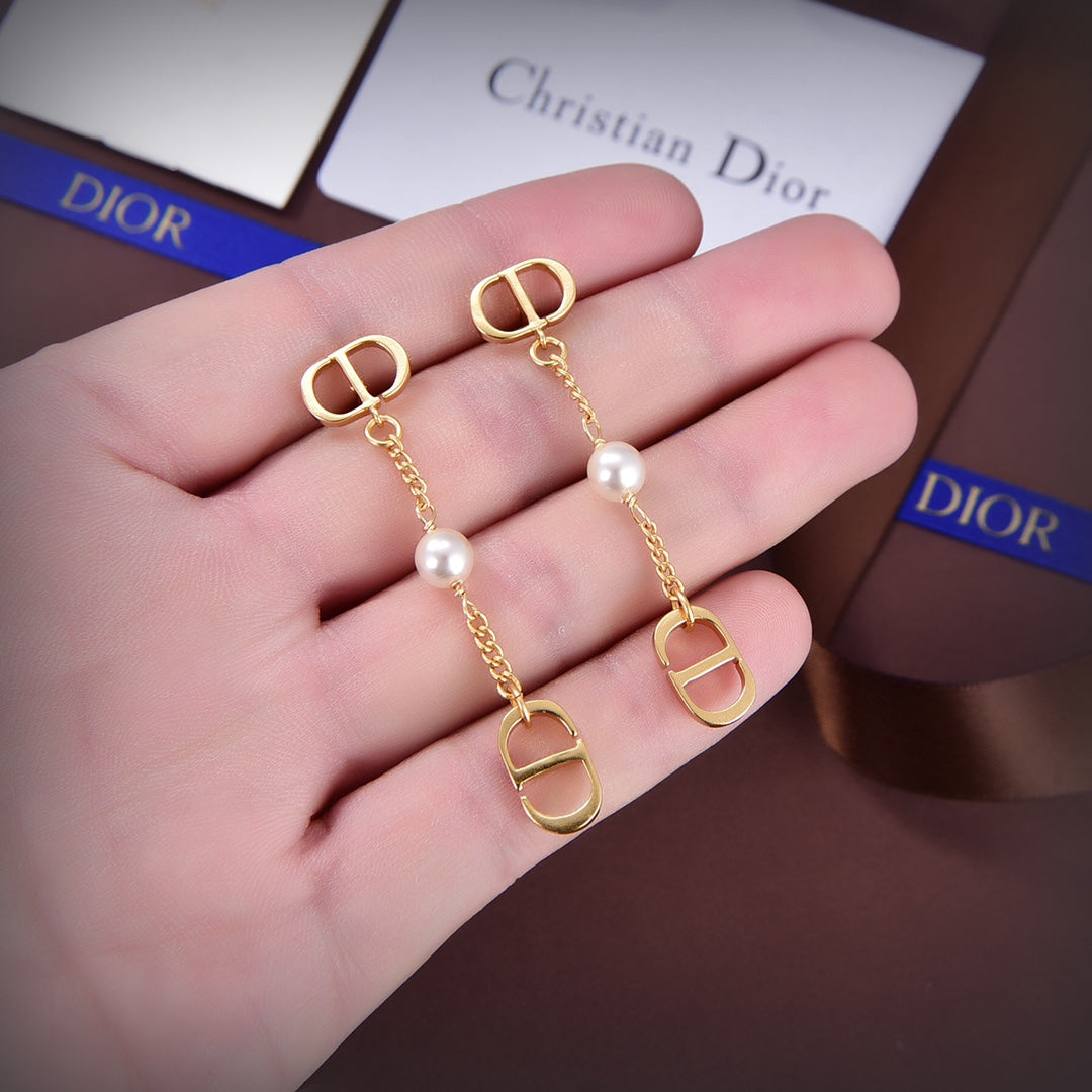 18K Dior 30 Montaigne Earrings