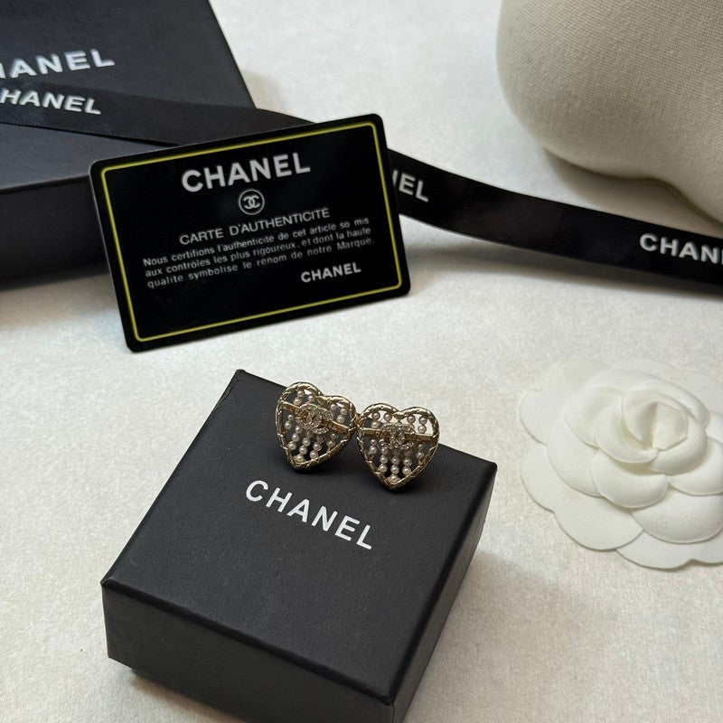 18K  Chanel Pearl Heart Earrings