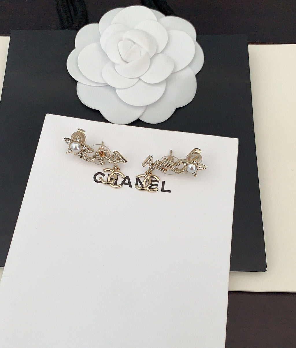 18K  Chanel Script Diamonds Earrings