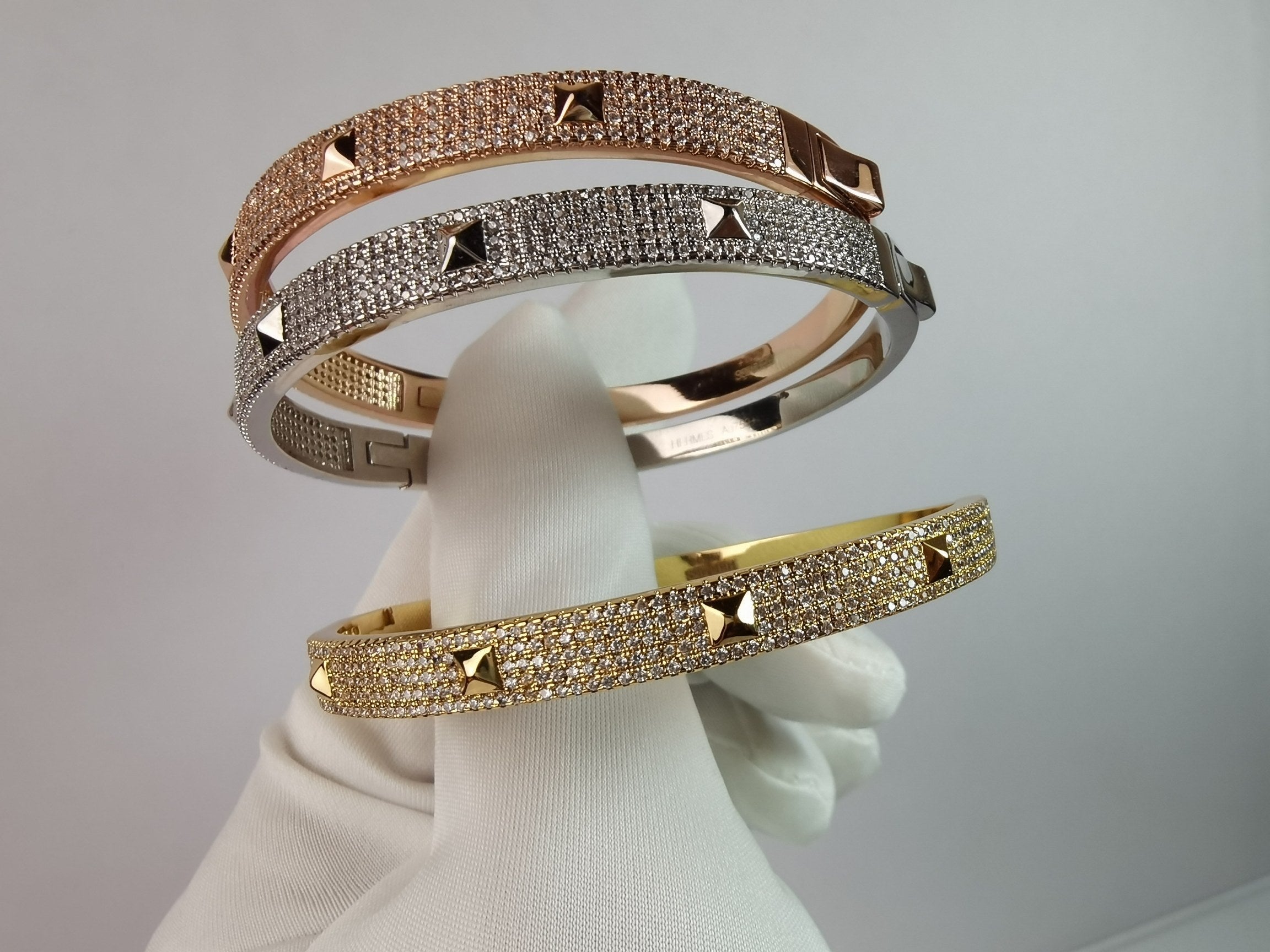 18K Collier De Chien Diamond Hermes Bracelet