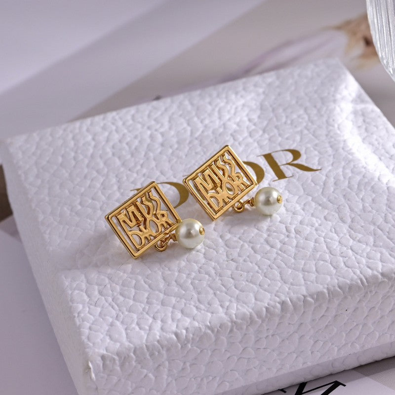 18K Dior Tribales Miss Earrings