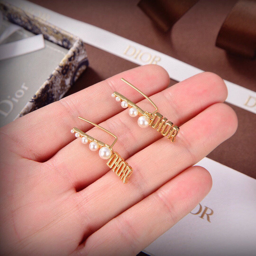 18K Dior Revolution Resin Pearls Earrings