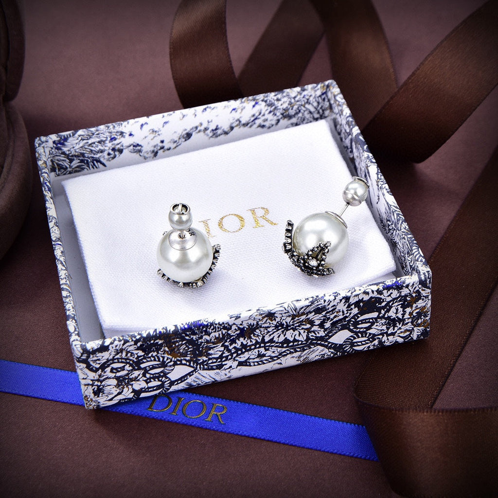 18K Dior Tribales Butterfly Earrings