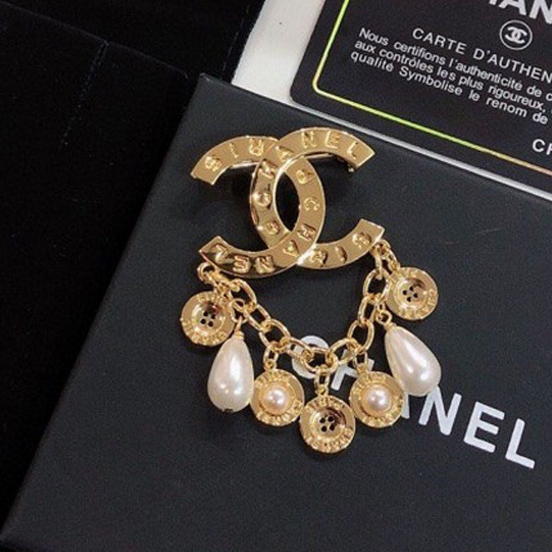 18K  Chanel Pearl Pendant Brooch