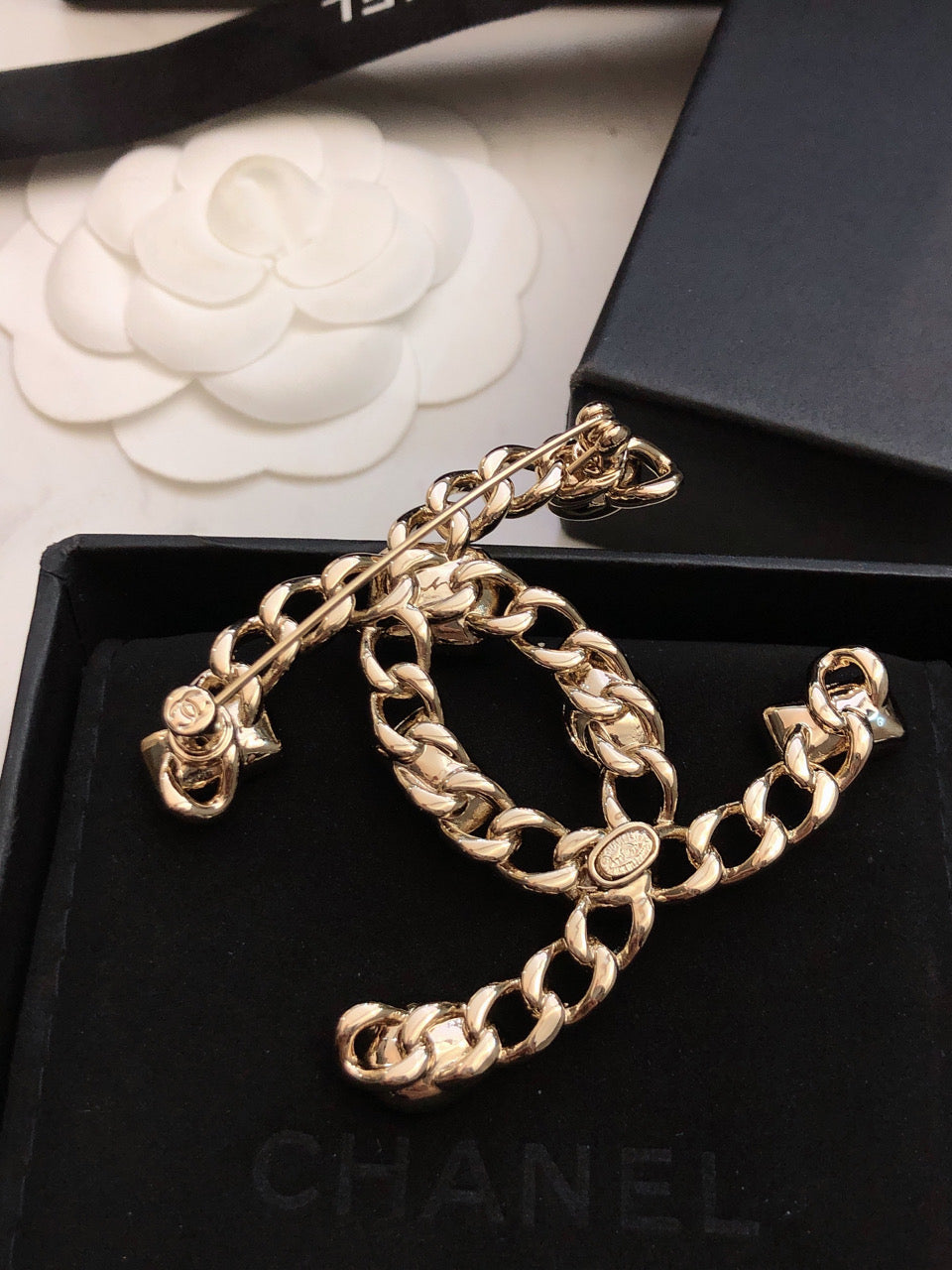 18K  Chanel Crystals Strass Brooch