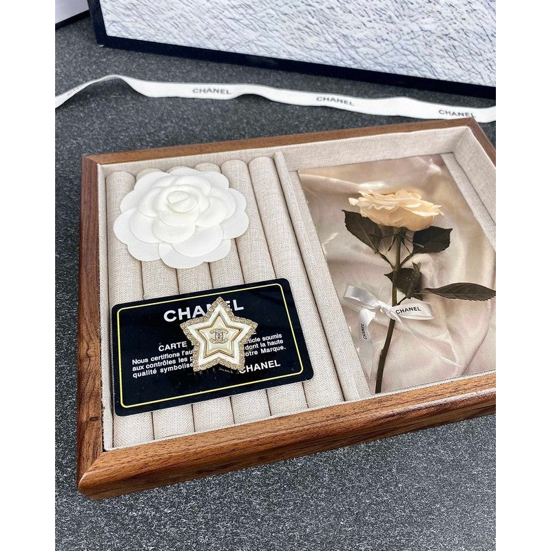 18K  Chanel Star Pearl Brooch