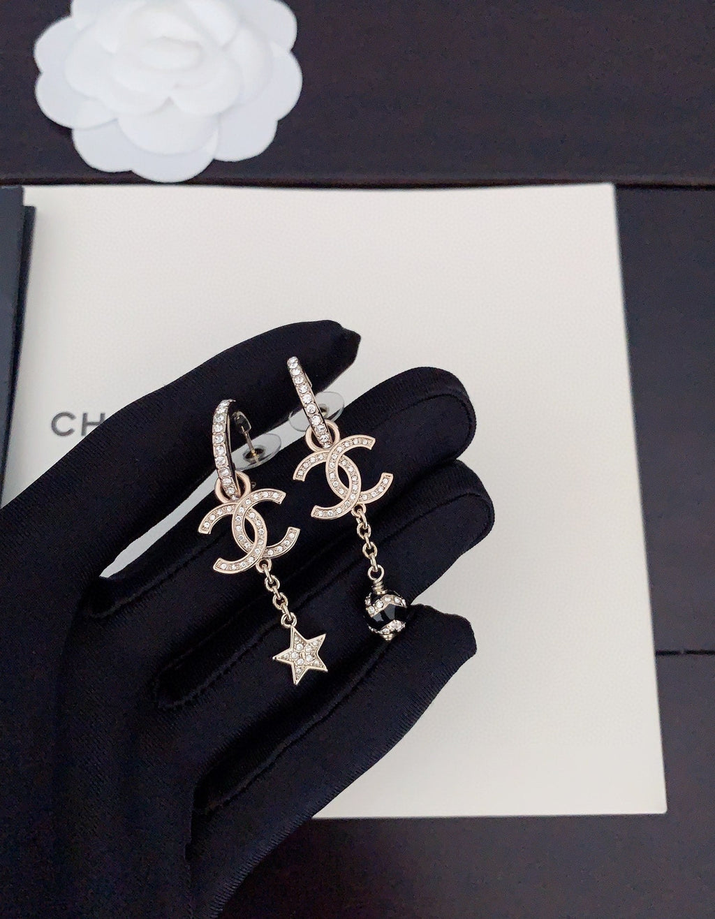 18K  Chanel Star Pearls Pendant Earrings