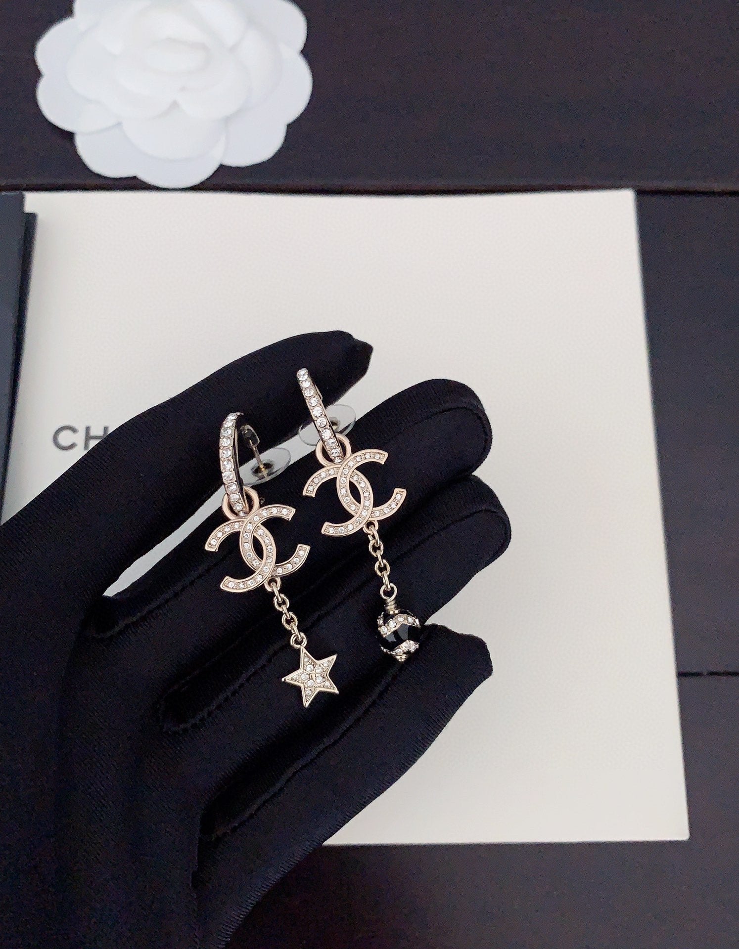 18K  Chanel Star Pearls Pendant Earrings