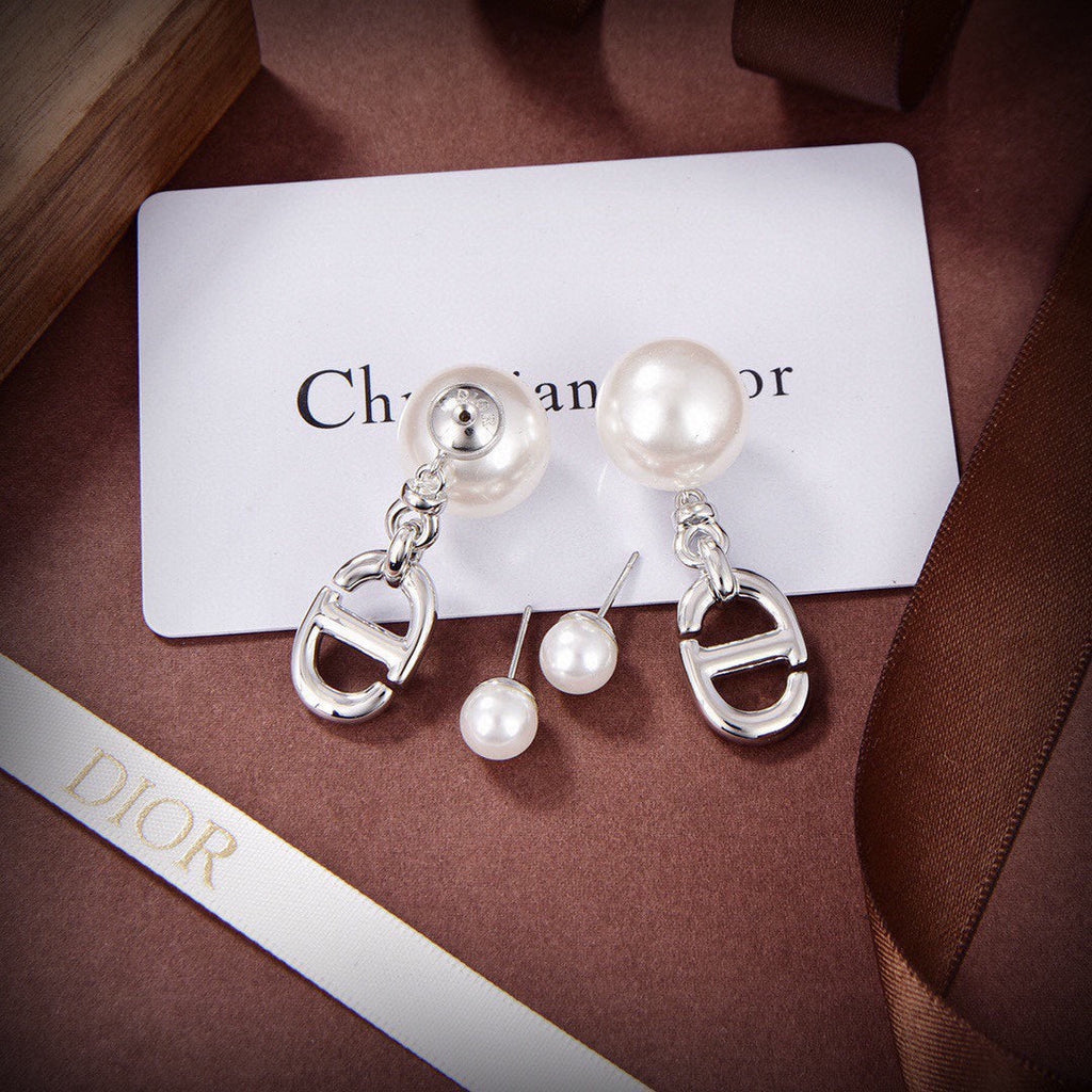 18K Dior 30 Montaigne Earrings