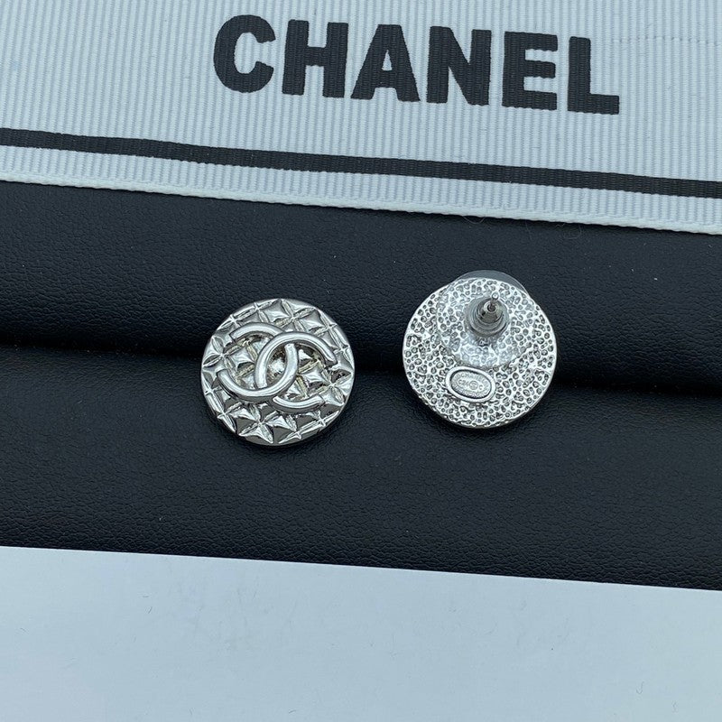 18K  Chanel Round White Gold Earrings