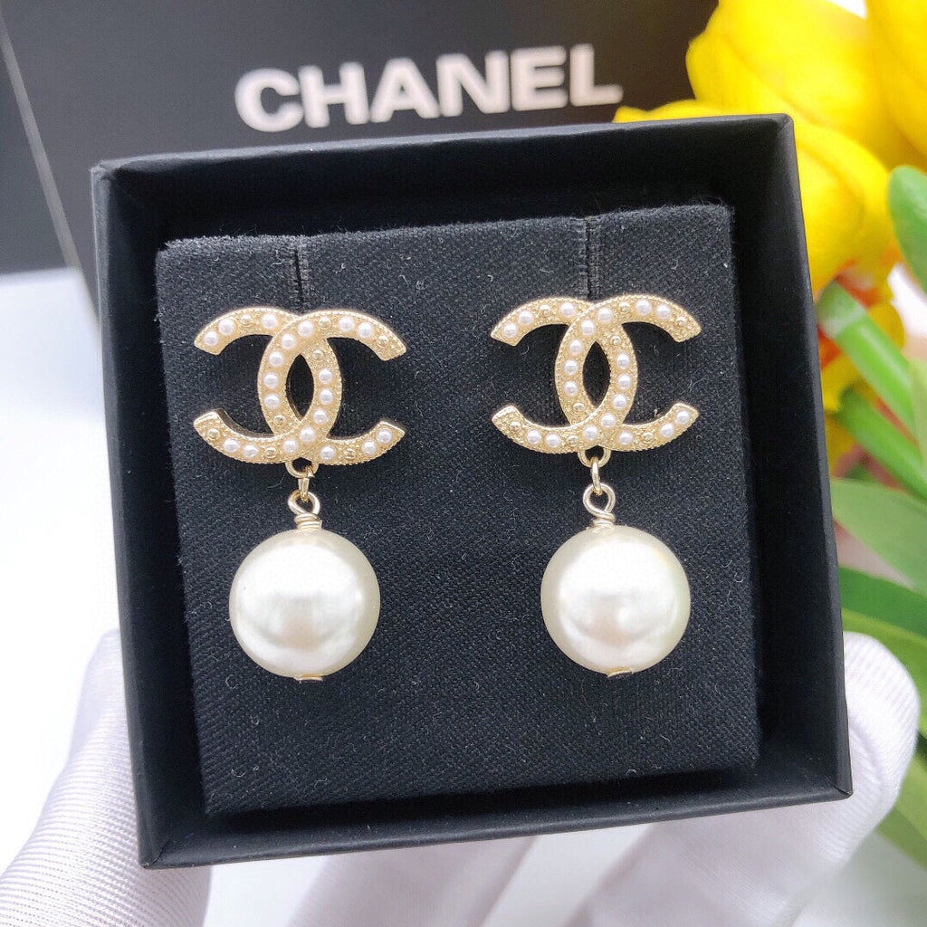 18K  Chanel Pearl Drop Earrings
