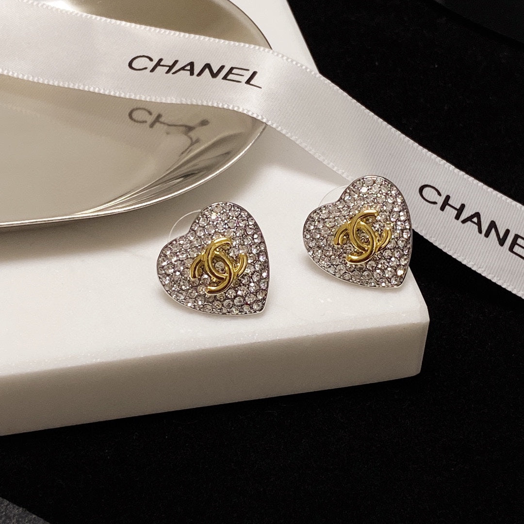 18K  Chanel Heart Diamonds Earrings