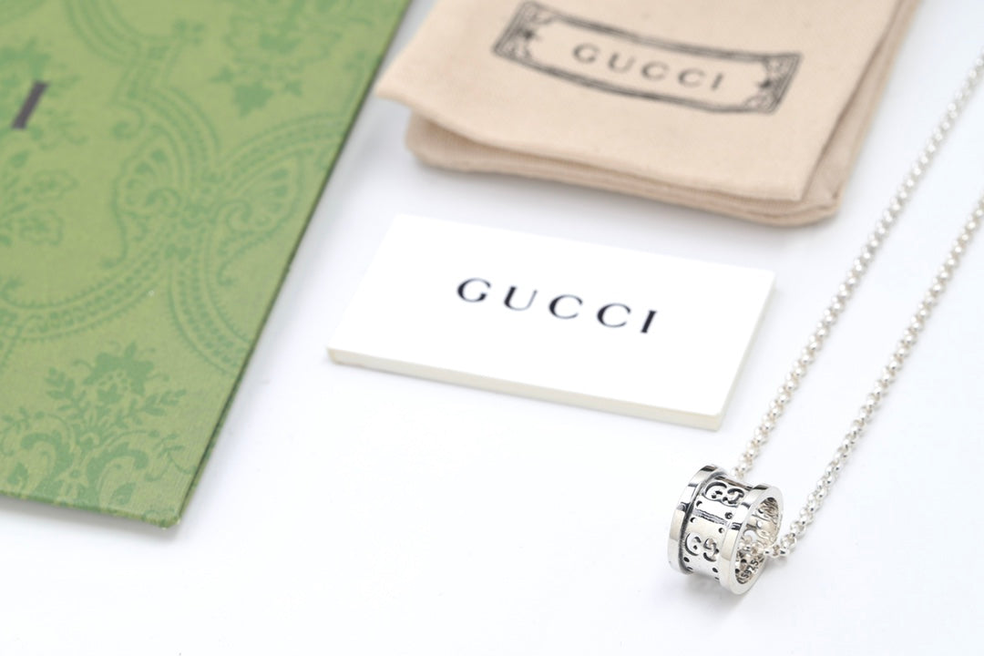 18K Double Gucci Icon Twirl Necklace