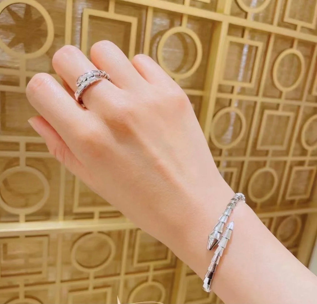 18K BVLGARI Serpenti Viper Ring