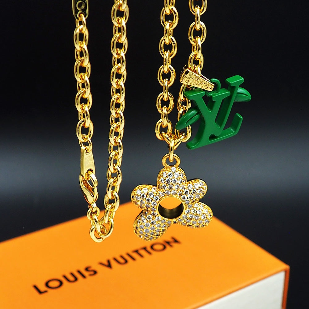 18K Louis Vuitton Blooming Pendant Necklace